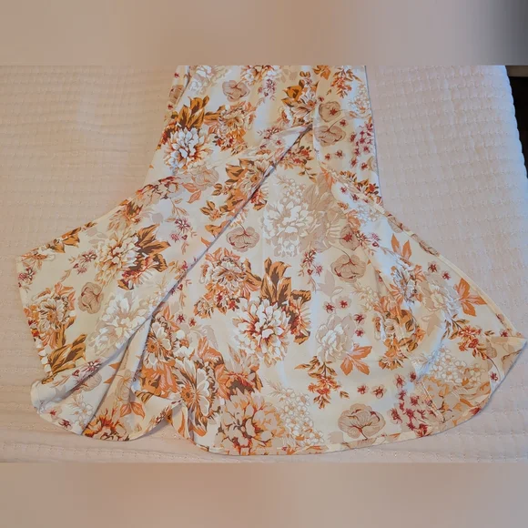 Petal & Pup Yelena Dress, Floral Maxi Open Back Women's Size 0 - Picture 10 of 15